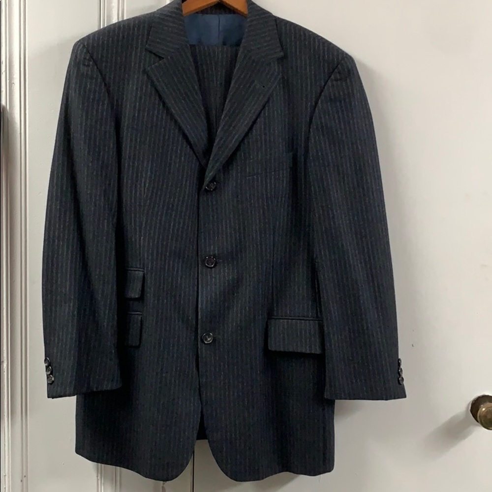 HUGO BOSS 2 PC. PIN STRIPE SUIT